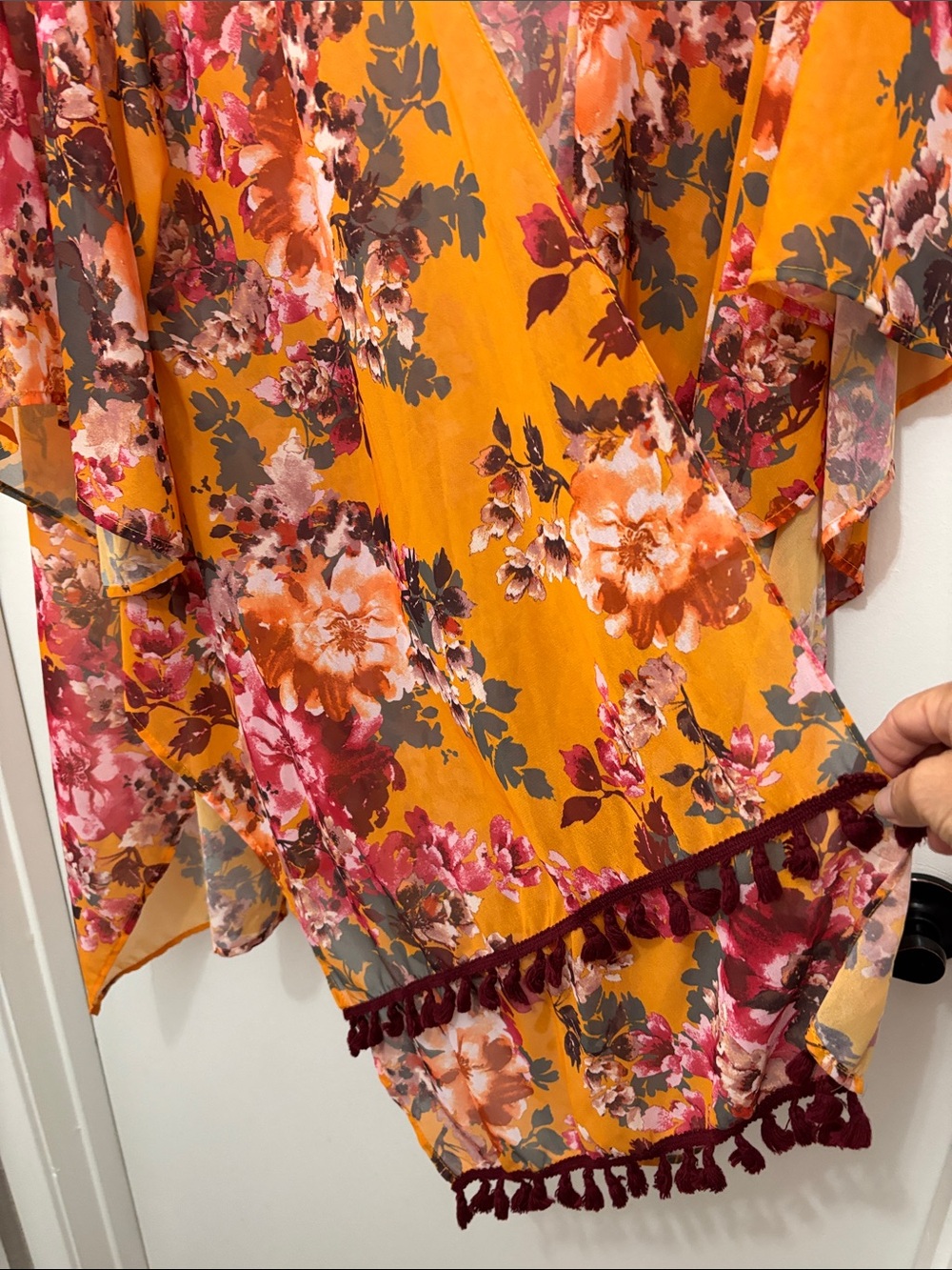 Umgee Mustard Yellow Floral Kimono Cape with Tassel Trim Sz 1X/2X - Picture 3 of 4